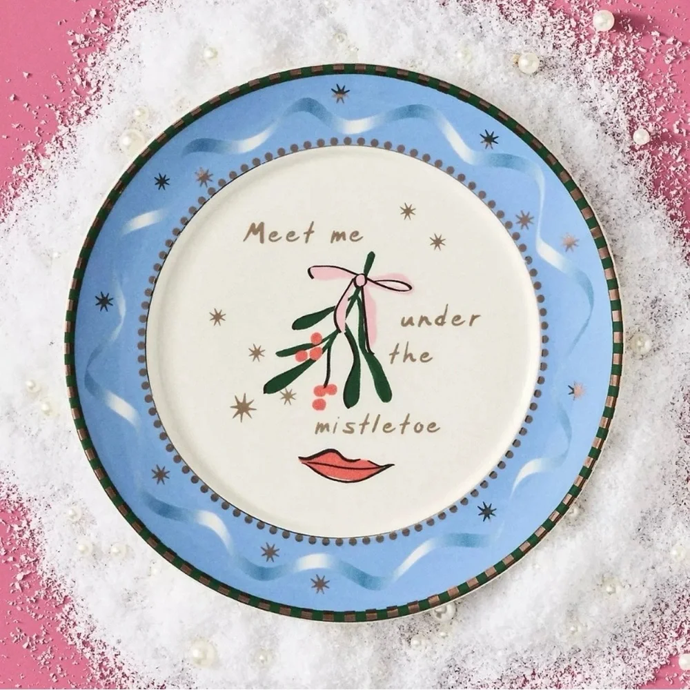 2 NEW ANTHROPOLOGIE CAROLINE HOLIDAY DESSERT PLATES Meet me under the mistletoe